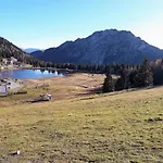 Alie Gusta Хермагор