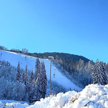 Alie Gusta アパート ヘルマゴル