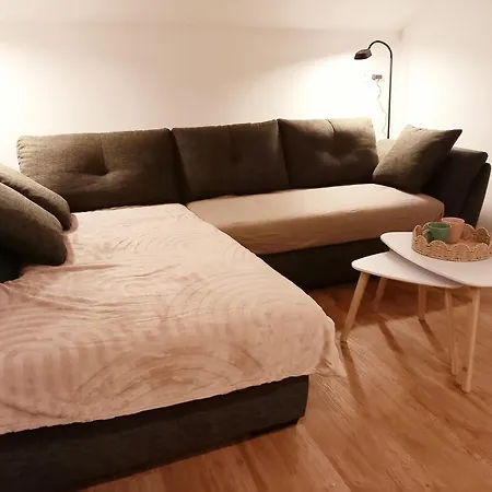 Alie Gusta Apartment *