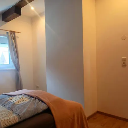 Alie Gusta Apartment *
