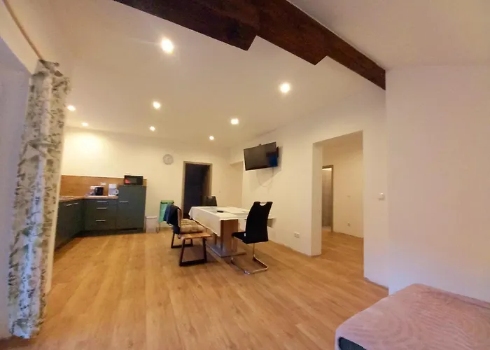 Alie Gusta Hermagor-Pressegger See